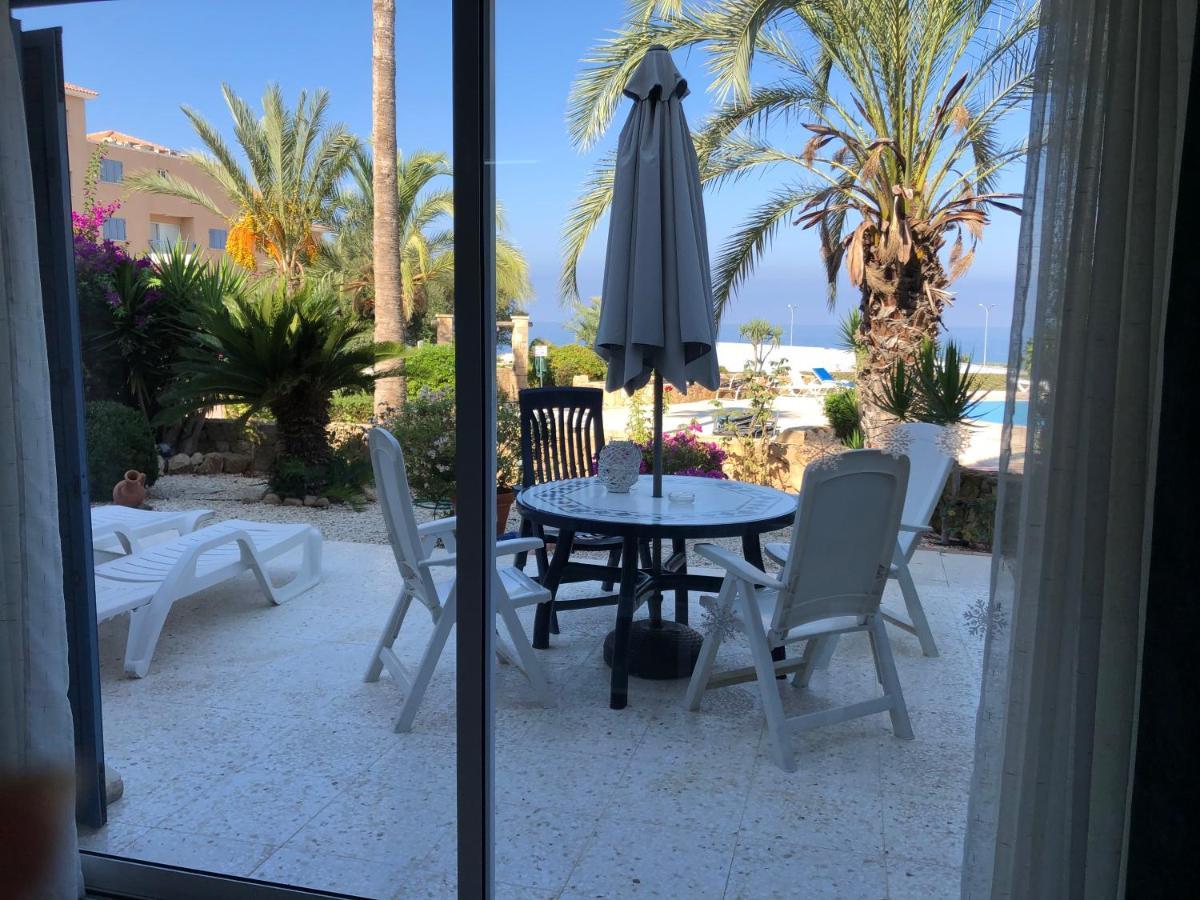 Kings Palace - Fabulous Pool-Side 2 Bed Apartment Paphos ภายนอก รูปภาพ